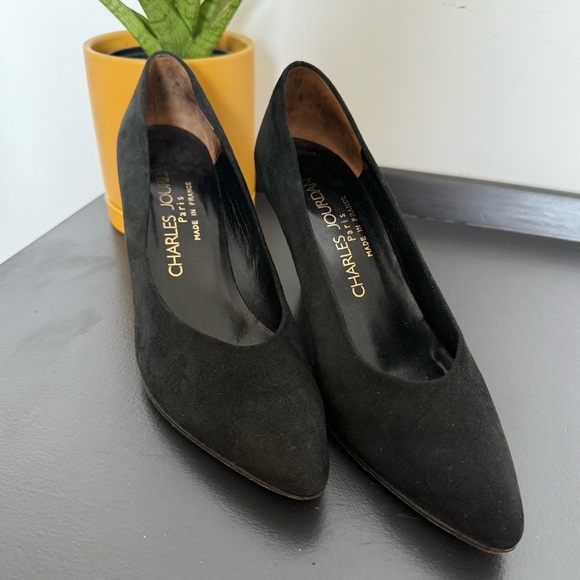 Vintage 1980s Charles Jourdan Paris black suede pumps, made in France - size 6 - Picture 5 of 8